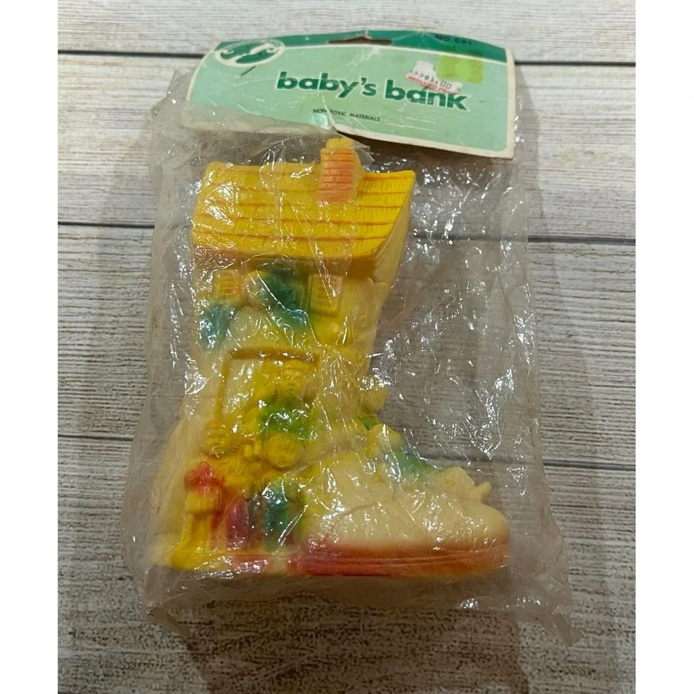 Vintage Nursery Needs Baby's Bank Old Woman Lived In Shoe NEW in PKG ~*~ TubB9